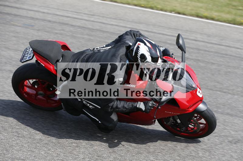 /27 12.06.2025 Ducati Schweiz Trackday Warmup  ADR/blau-bleu/6